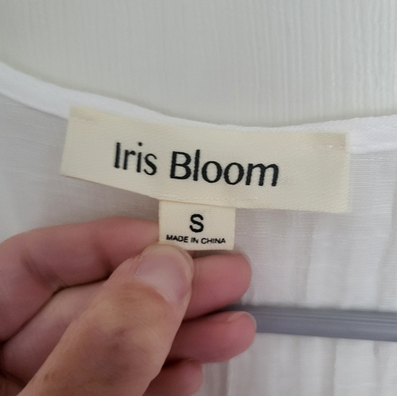 White Ruffled Tiered Sundress with Puff Sleeves - Picture 3 of 7